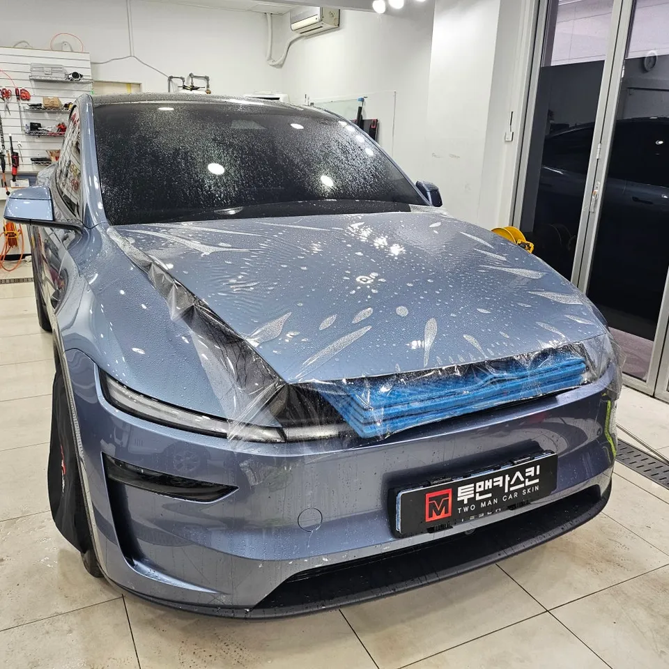 Tesla Model Y JuniperのPPF施工事例 施工写真 3-2