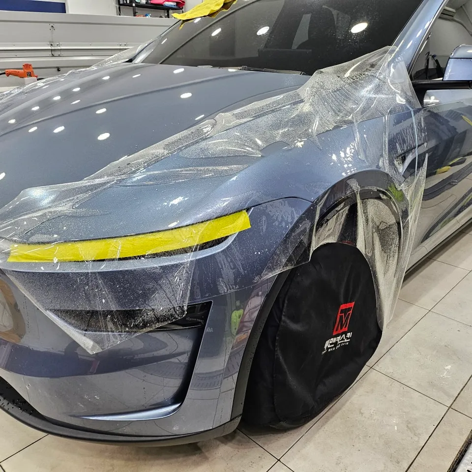 Tesla Model Y JuniperのPPF施工事例 施工写真 4-2