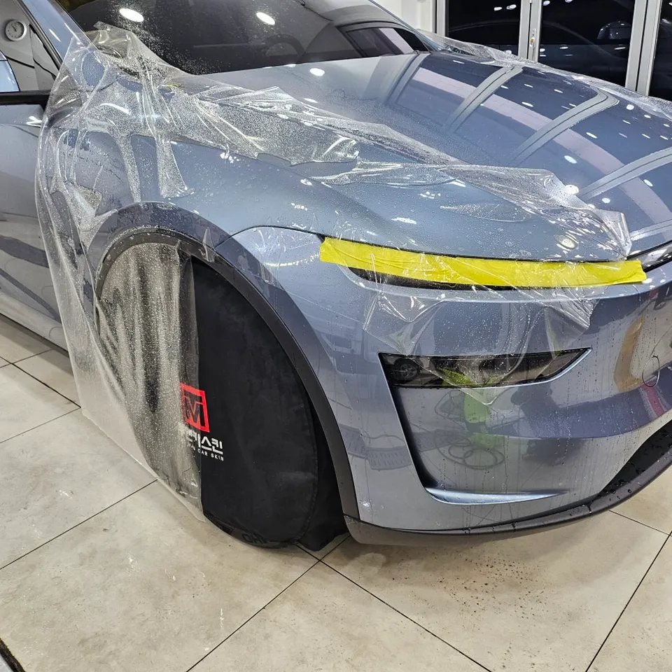 Tesla Model Y JuniperのPPF施工事例 施工写真 1-3