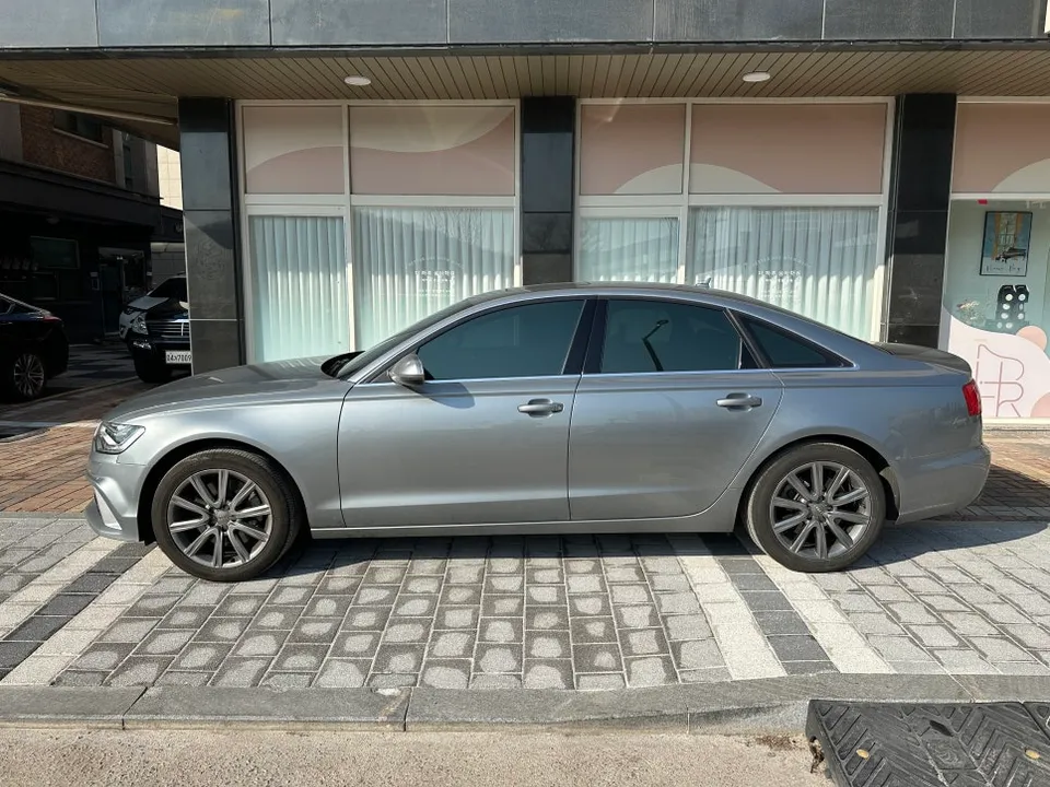 Audi A6のカーラッピング事例|サテンブラックとマットPPF 施工写真 2-1