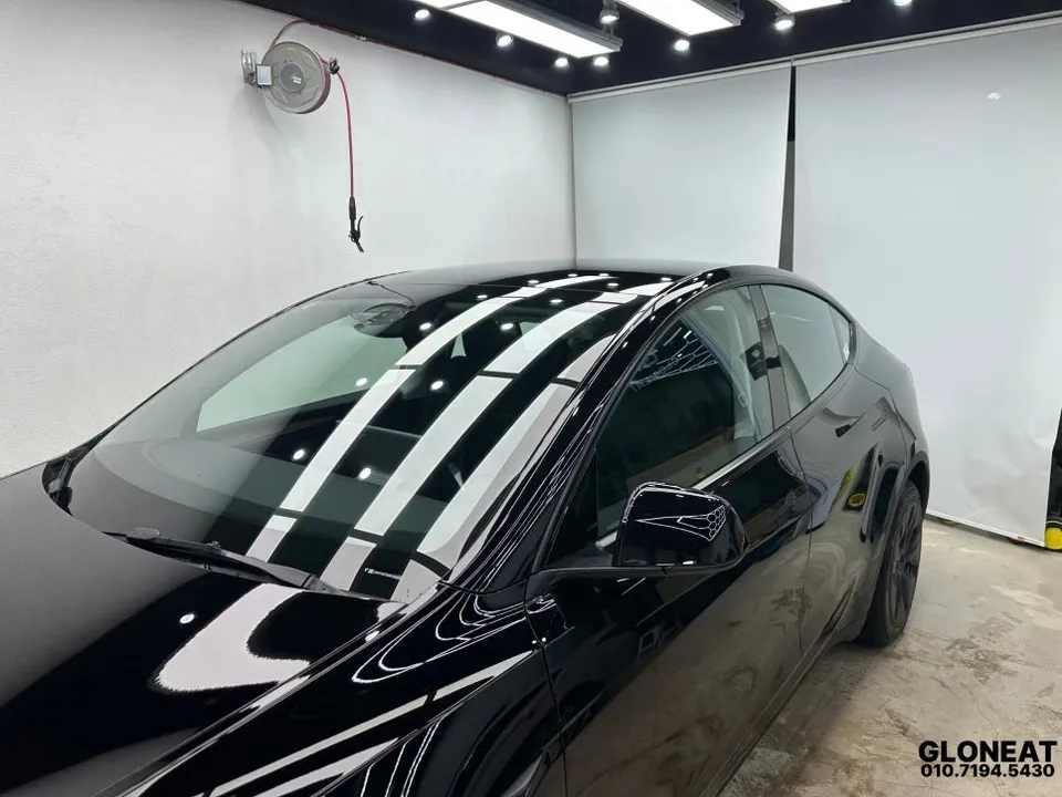 Tesla Model Yのカーフィルム施工事例|費用目安・仕上がり 施工写真 2-1