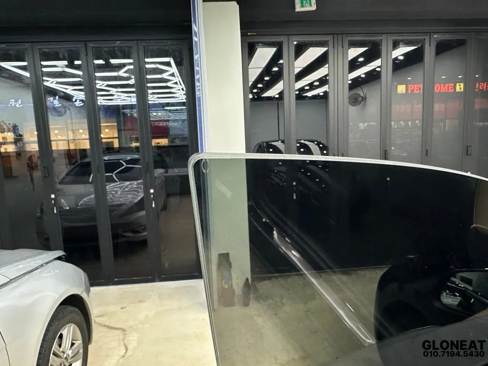 Tesla Model Yのカーフィルム施工事例|費用目安・仕上がり 施工写真 3-3