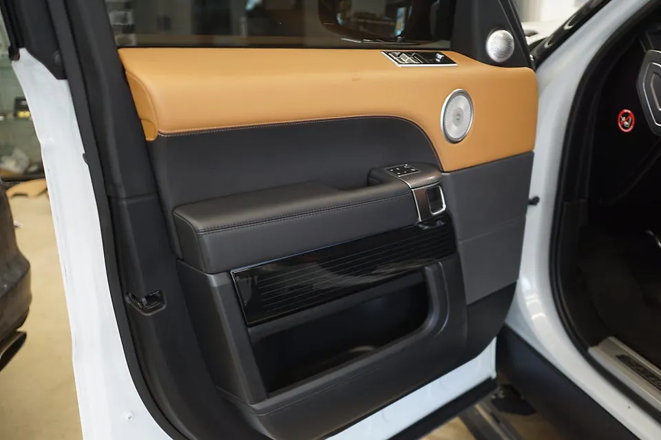 Land Rover Range Rover Sport Ambient Lighting Review — Cost photo 4