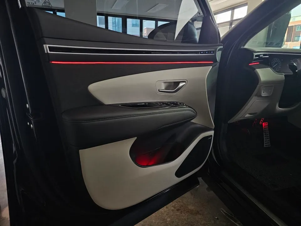 Hyundai Tucson NX4 ambient lighting - Hyundai Tucson NX4 Ambient Lighting Review: Cost & Results photo 3