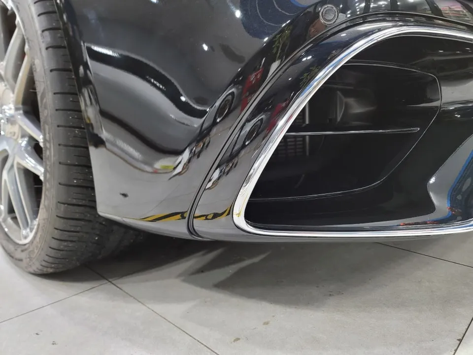 メルセデス・ベンツ S63 AMG 部分ラッピング事例 施工写真 1-3