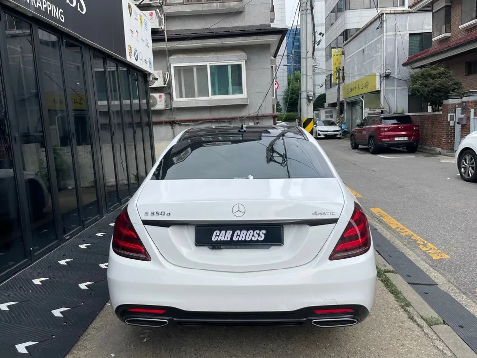 メルセデス・ベンツ Sクラス W222 カーラッピング事例 施工写真 2-1