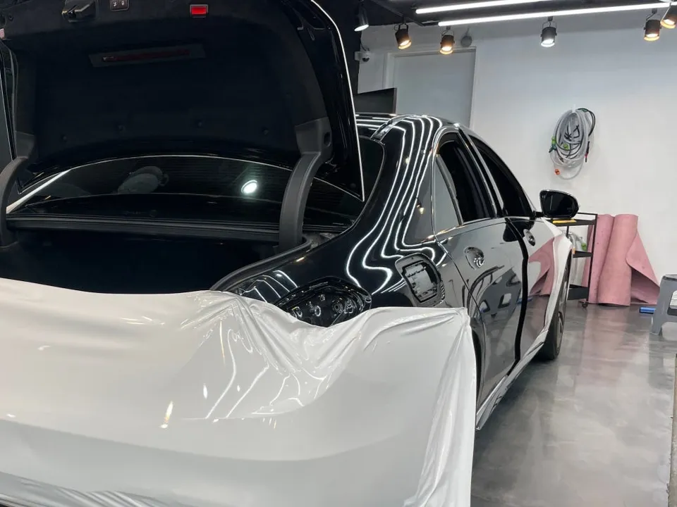 メルセデス・ベンツ Sクラス W222 カーラッピング事例 施工写真 2-3
