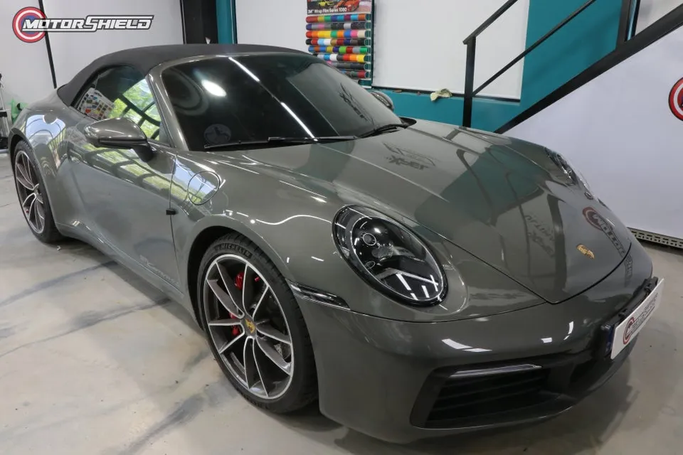 ポルシェ 911 カレラ ラッピング事例｜費用目安・仕上がり 施工写真 2-2