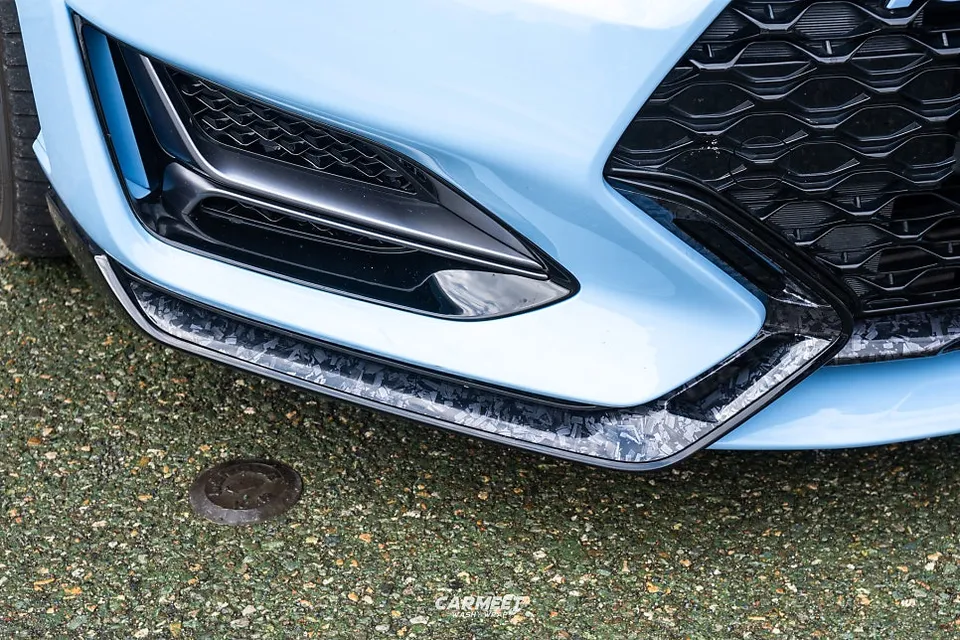 Hyundai Veloster Nのカーラッピング事例|費用目安・仕上がり 施工写真 3-1