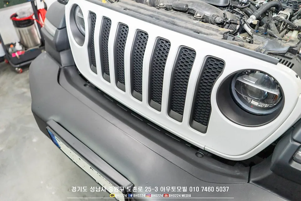 Jeep Wrangler Rubicon lighting upgrade - Jeep Wrangler Lighting Upgrade Review — Enhanced Aesthetics & Fun photo 3