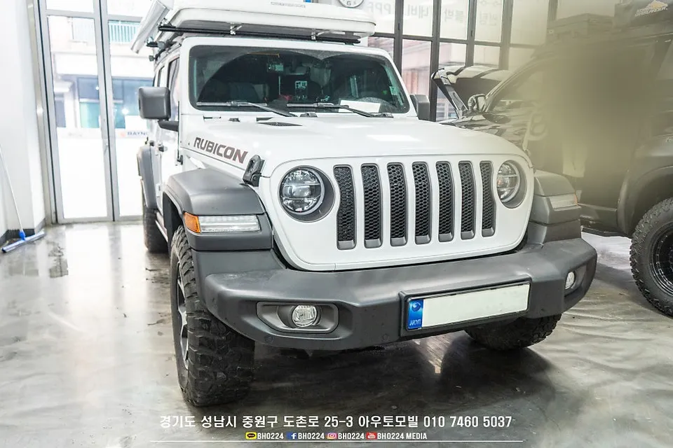 Jeep Wrangler Rubicon lighting upgrade - Jeep Wrangler Lighting Upgrade Review — Enhanced Aesthetics & Fun photo 4