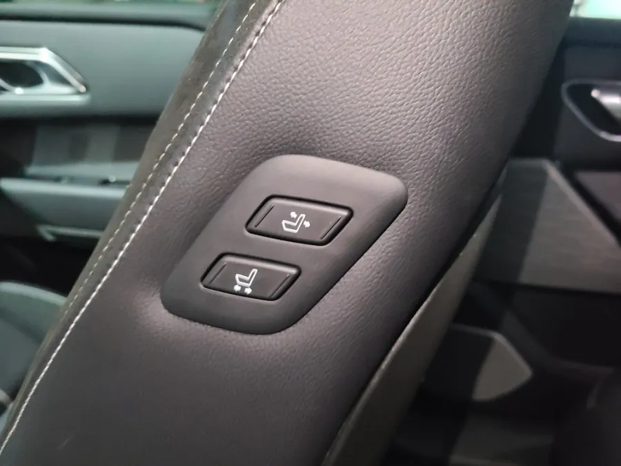 Land Rover Range Rover Velar oem options - Land Rover Range Rover Velar Walk-In Device Review photo 5