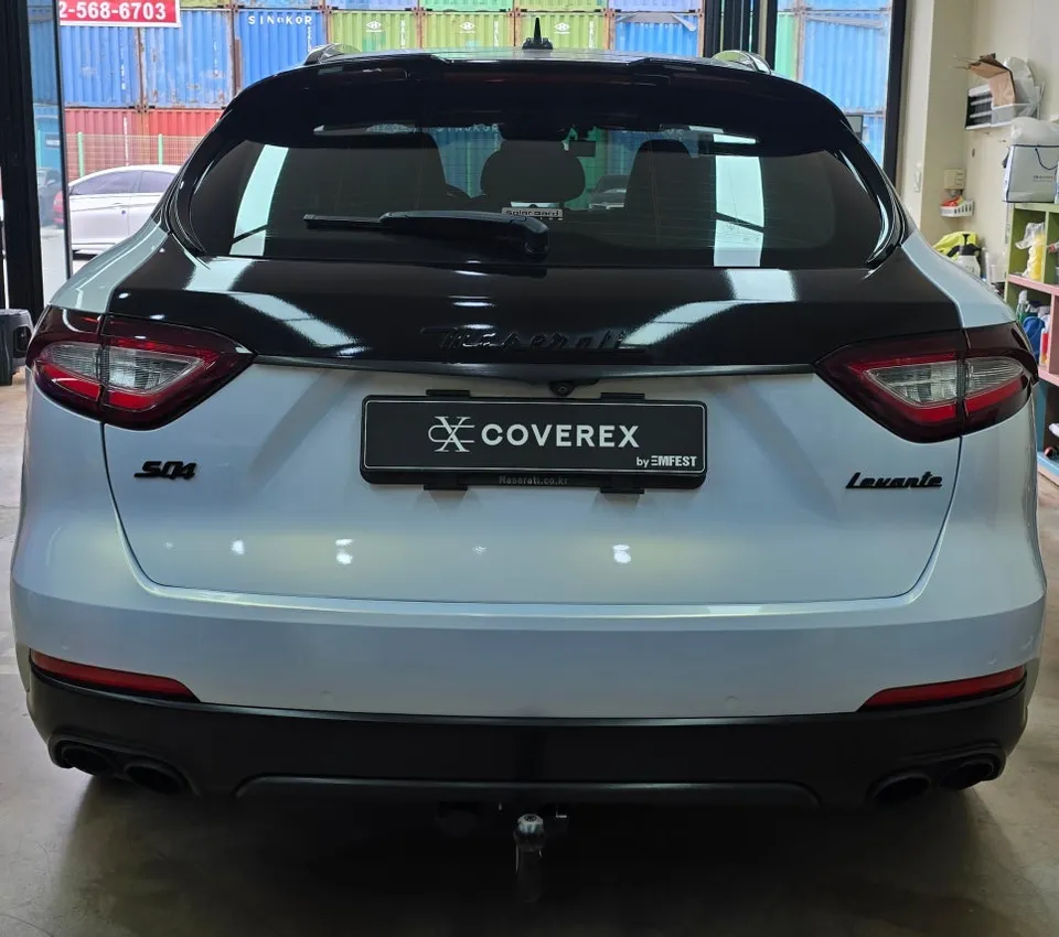 Maserati Levante vinyl wrap - Maserati Levante Vinyl Wrap Review: Stunning White Pearl Two-Tone photo 4