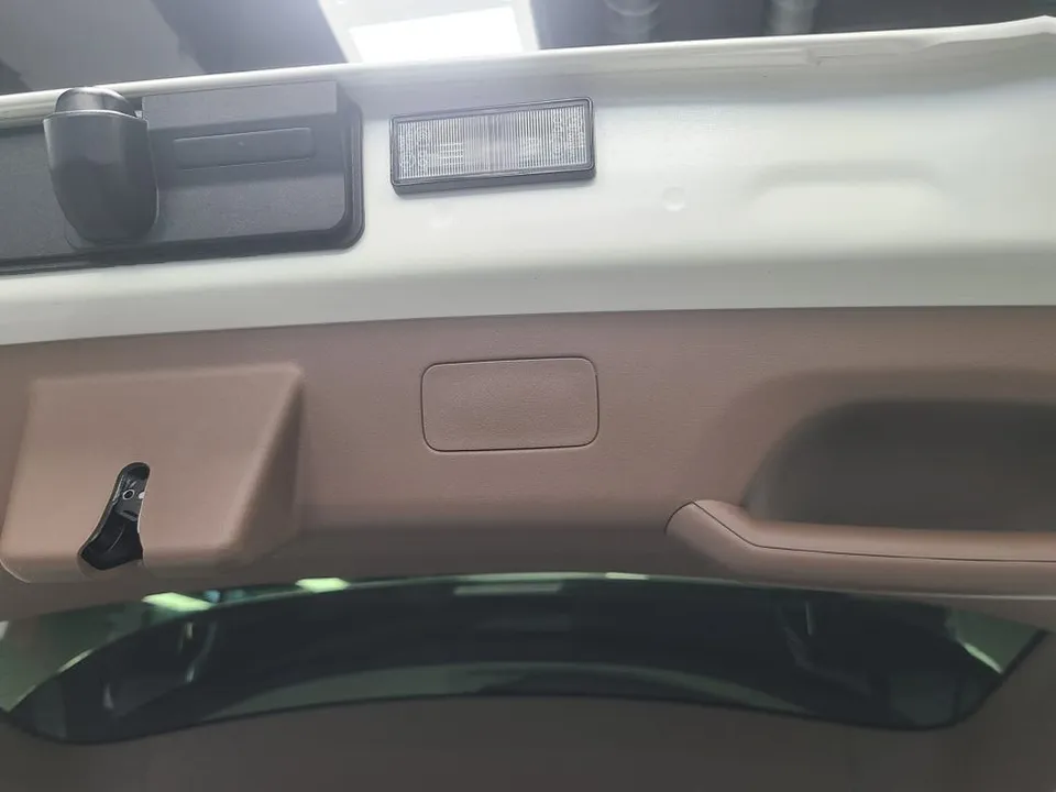 Kia EV9 oem options - Kia EV9 OEM Options Review — Factory Upgrade Cost photo 4