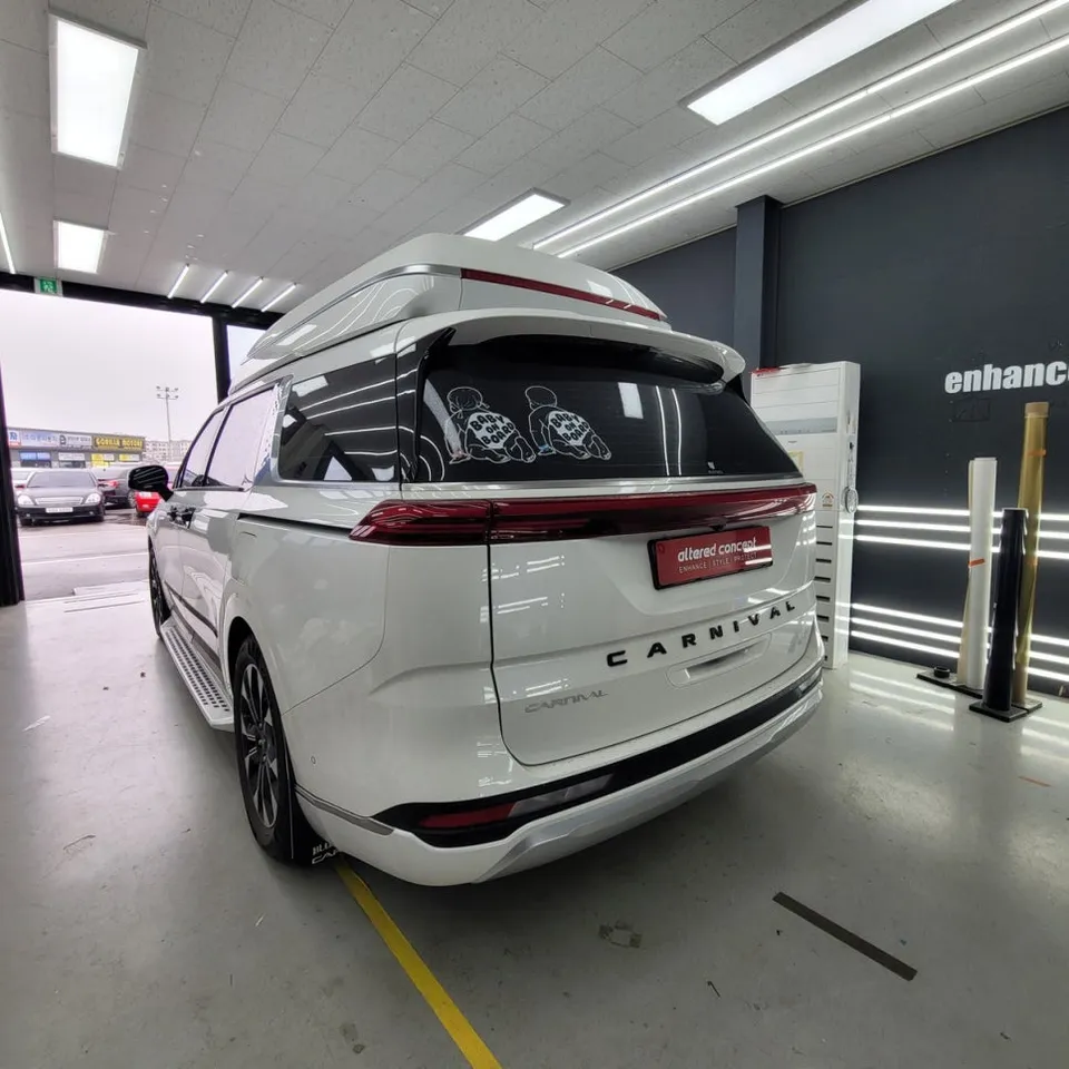 Kia Carnival KA4 vinyl wrap - Kia Carnival KA4 Vinyl Wrap Review: C-Pillar Partial Wrap photo 3