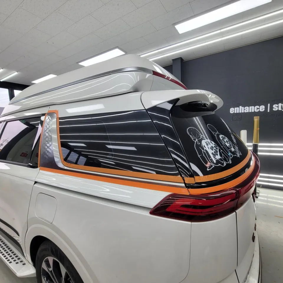 Kia Carnival KA4 vinyl wrap - Kia Carnival KA4 Vinyl Wrap Review: C-Pillar Partial Wrap photo 4
