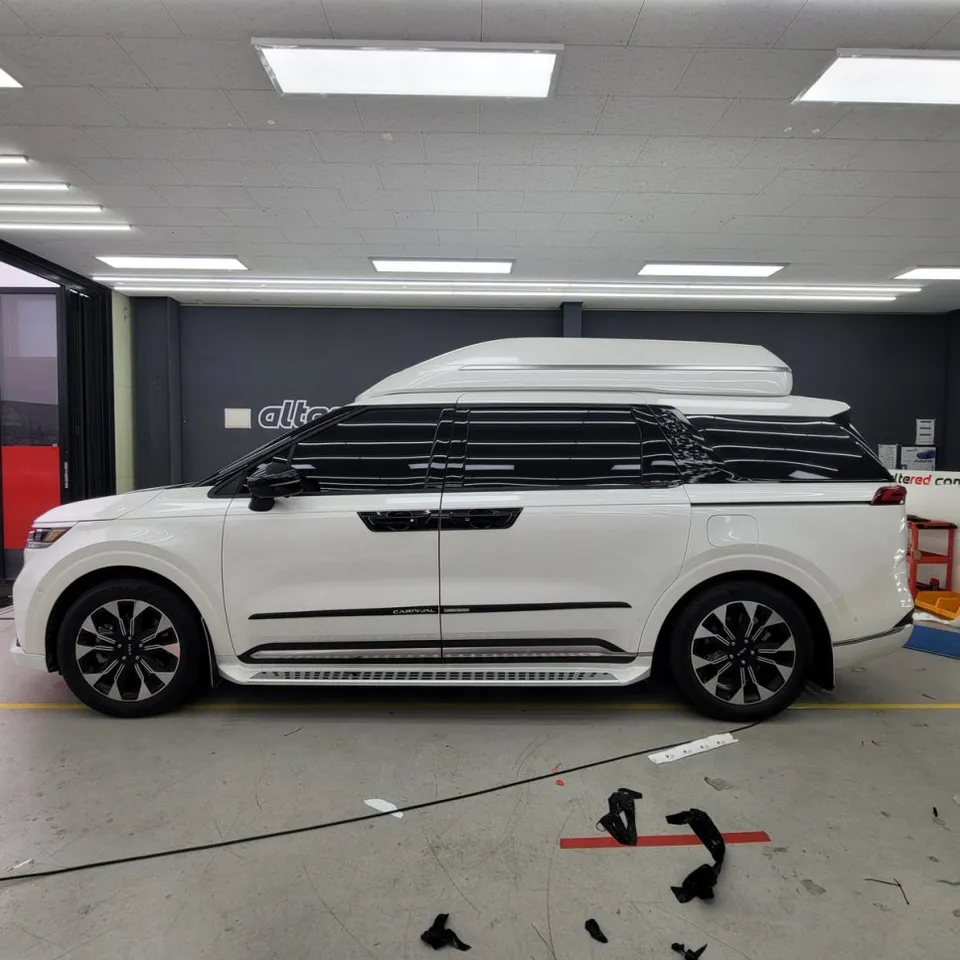 Kia Carnival KA4のカーラッピング事例|費用目安・仕上がり 施工写真 3-2