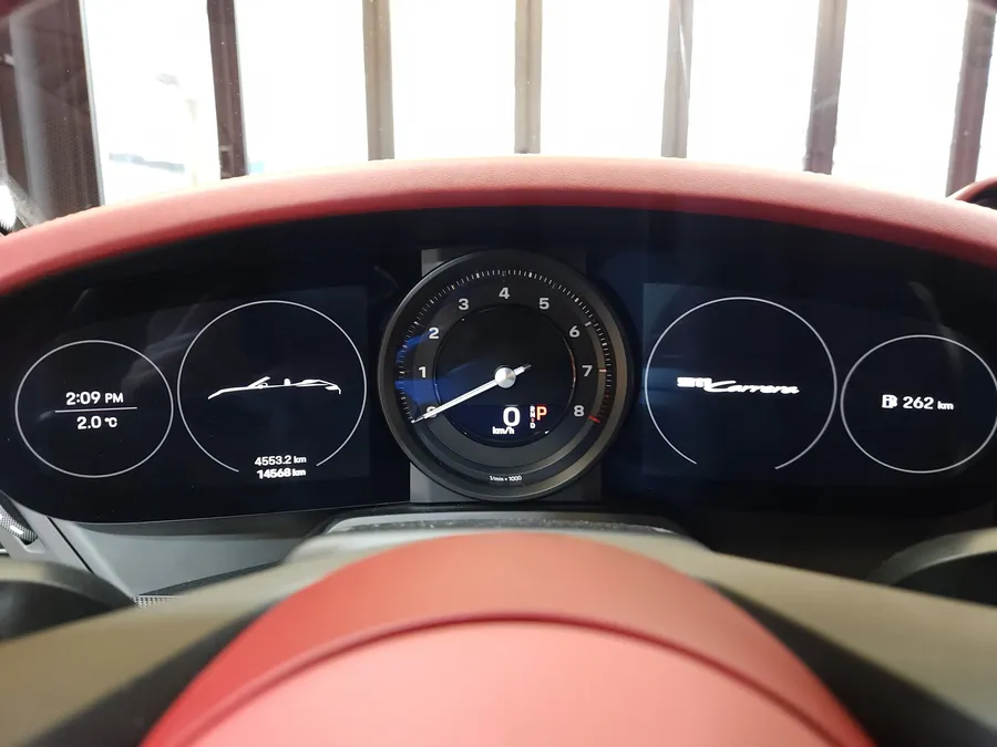 Porsche 911 other - Porsche 911 Carrera 992 Gauge Cluster Color Change Review photo 4