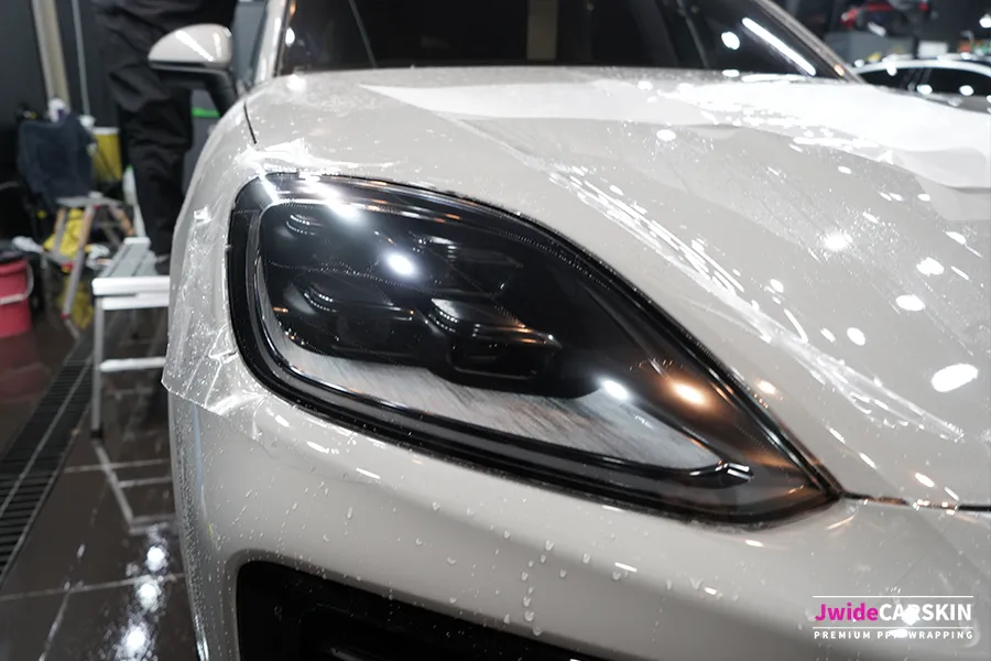 Porsche Cayenne E3 PPF施工事例｜費用目安と仕上がり 施工写真 3-2
