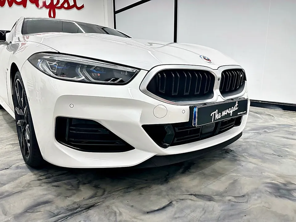 BMW 8 Seriesのカーラッピング事例|費用目安・仕上がり 施工写真 2-2