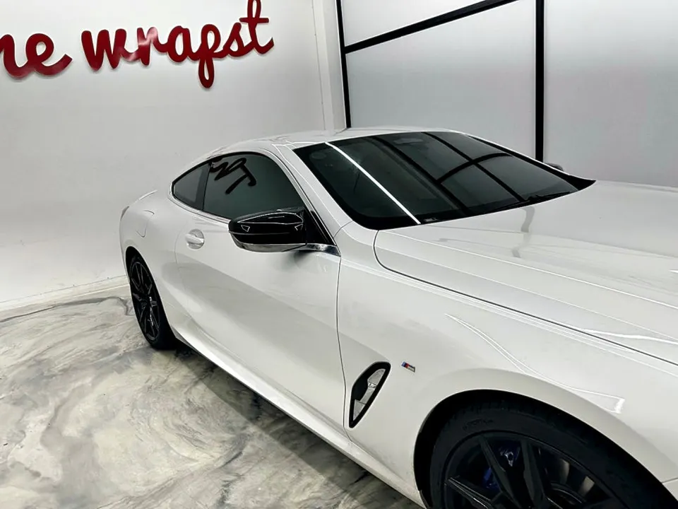 BMW 8 Seriesのカーラッピング事例|費用目安・仕上がり 施工写真 3-3