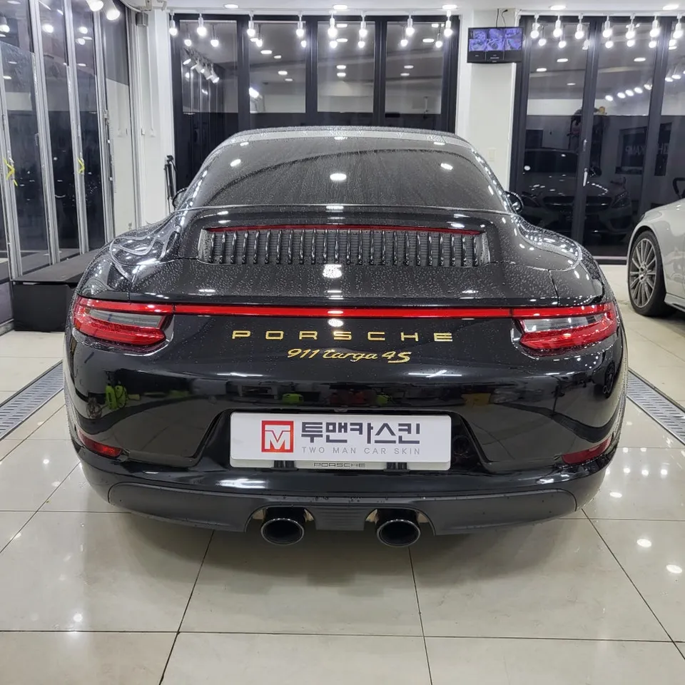 ポルシェ 911 TargaのPPF施工事例｜無光PPFで高級感アップ 施工写真 3-2
