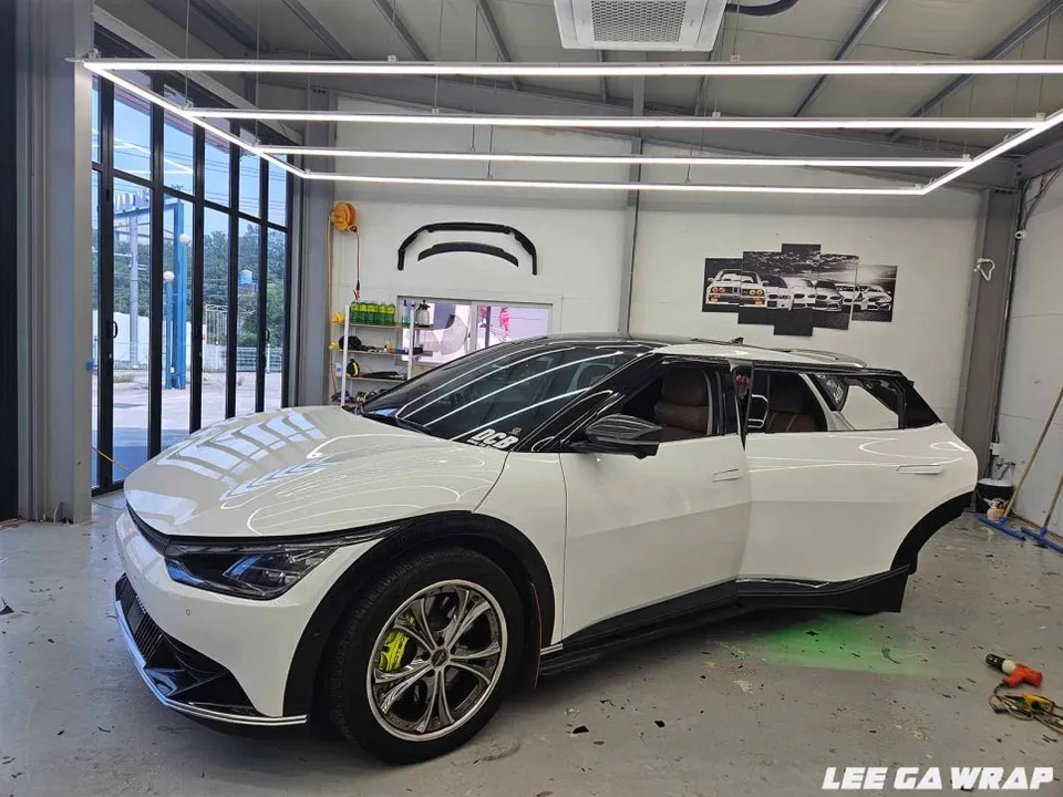 Kia EV6のカーラッピング事例｜費用目安・仕上がり 施工写真 2-3
