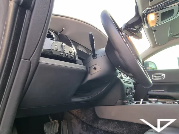 Rolls-Royce Wraith interior customization - Rolls-Royce Wraith Interior Customization Review photo 4