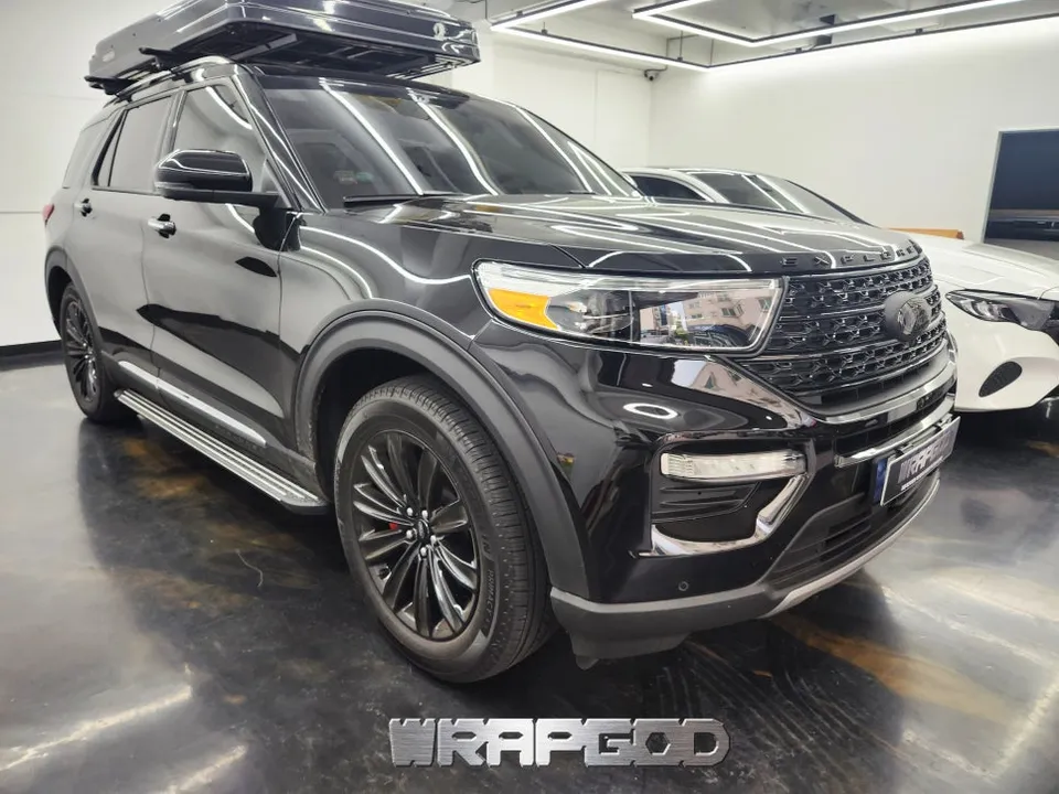 Ford Explorer 6th Genのカーラッピング事例｜費用目安・仕上がり 施工写真 2-1