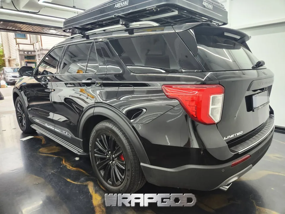 Ford Explorer 6th Genのカーラッピング事例｜費用目安・仕上がり 施工写真 2-2