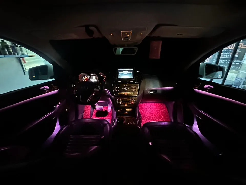 Mercedes-Benz GLE Auto Service Review — Interior Ambient Upgrade photo 2