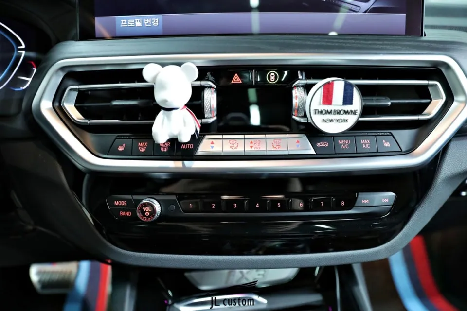BMW iX3 seat ventilation - BMW iX3 Seat Ventilation & Heating Review photo 5