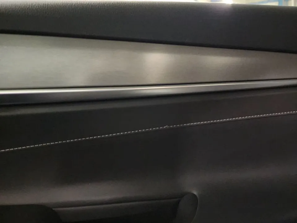 Hyundai Azera ambient lighting - Hyundai Azera Ambient Lighting Review - Professional Installation photo 3