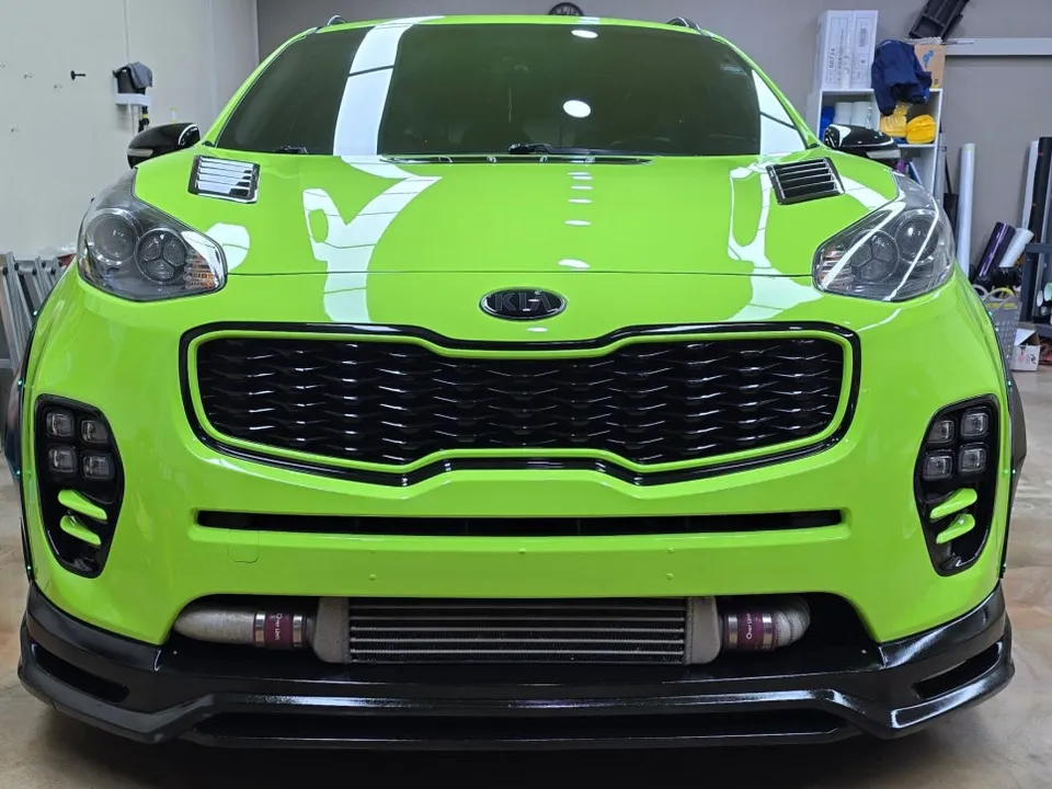 Kia Sportage vinyl wrap - Kia Sportage Vinyl Wrap Review: Apple Green Transformation photo 3