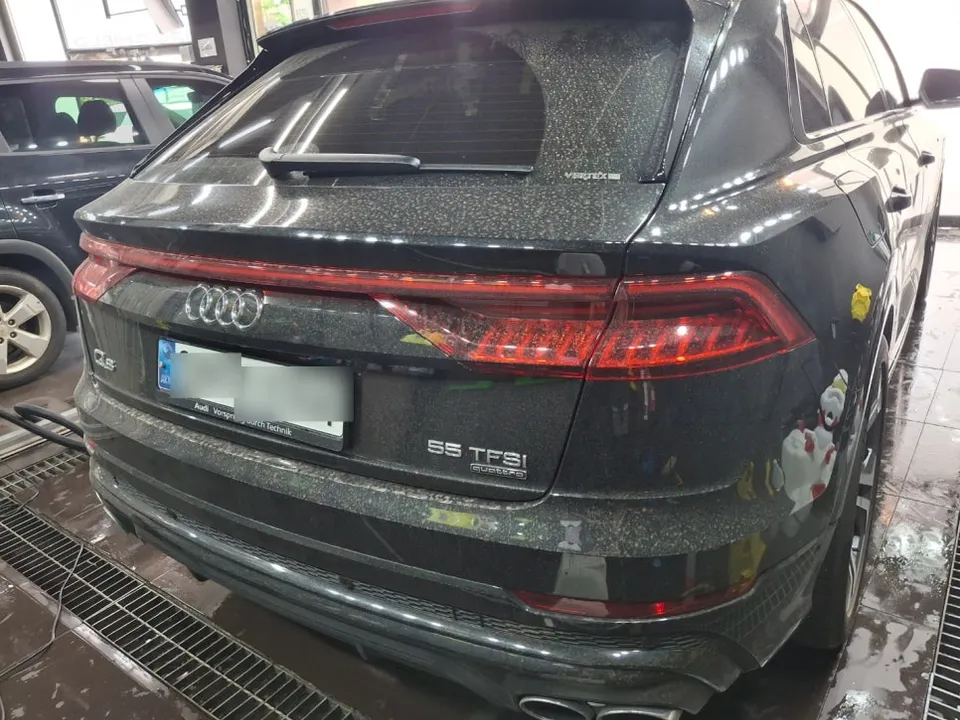 Audi Q8のPPF施工事例|費用目安と仕上がり 施工写真 1-2