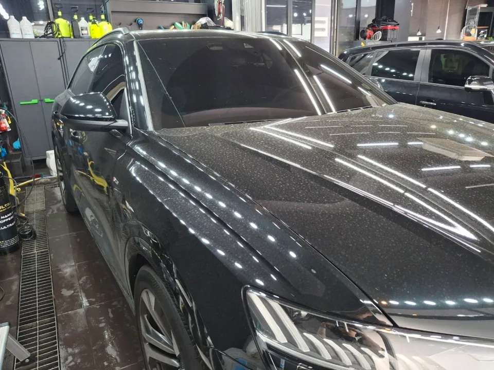Audi Q8のPPF施工事例|費用目安と仕上がり 施工写真 2-2