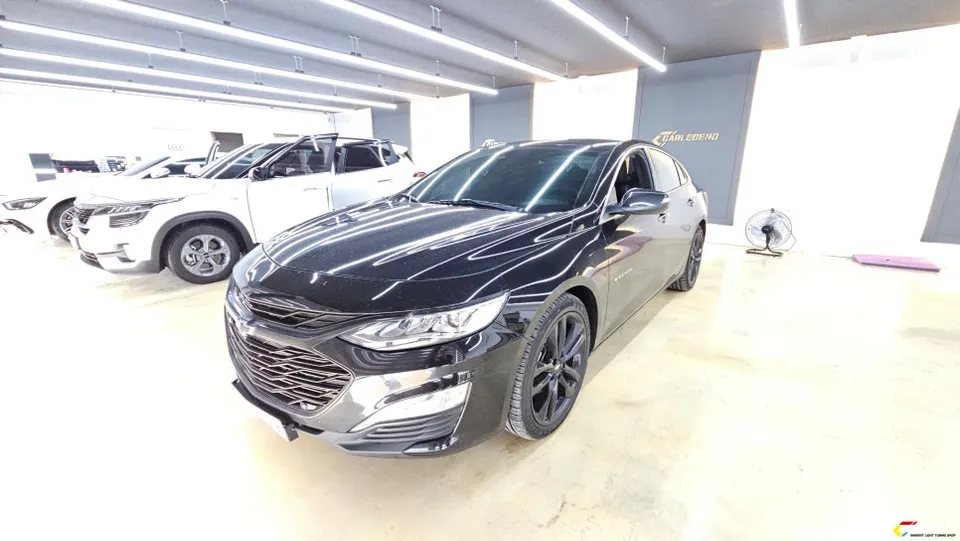 Chevrolet Malibu Ambient Lighting Review — Enhanced Interior Mood photo 2