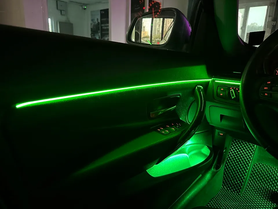 BMW 3 Series ambient lighting - BMW 3 Series Ambient Lighting Review - Enhanced Interior Mood photo 3