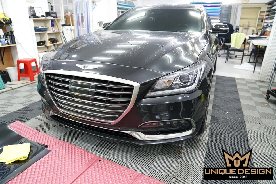 Genesis G80のPPF施工事例|クロームパーツのブラックアウト化 施工写真 3-1