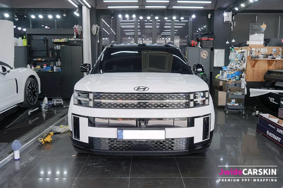 Hyundai Santa Fe TMのPPF施工事例｜黒光沢で高級感をプラス 施工写真 2