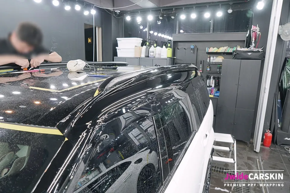 Hyundai Santa Fe TMのPPF施工事例｜黒光沢で高級感をプラス 施工写真 6