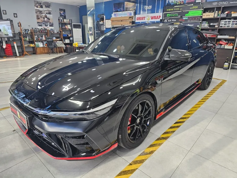 Hyundai Elantra Nのカーラッピング事例|費用目安・仕上がり 施工写真 3-1