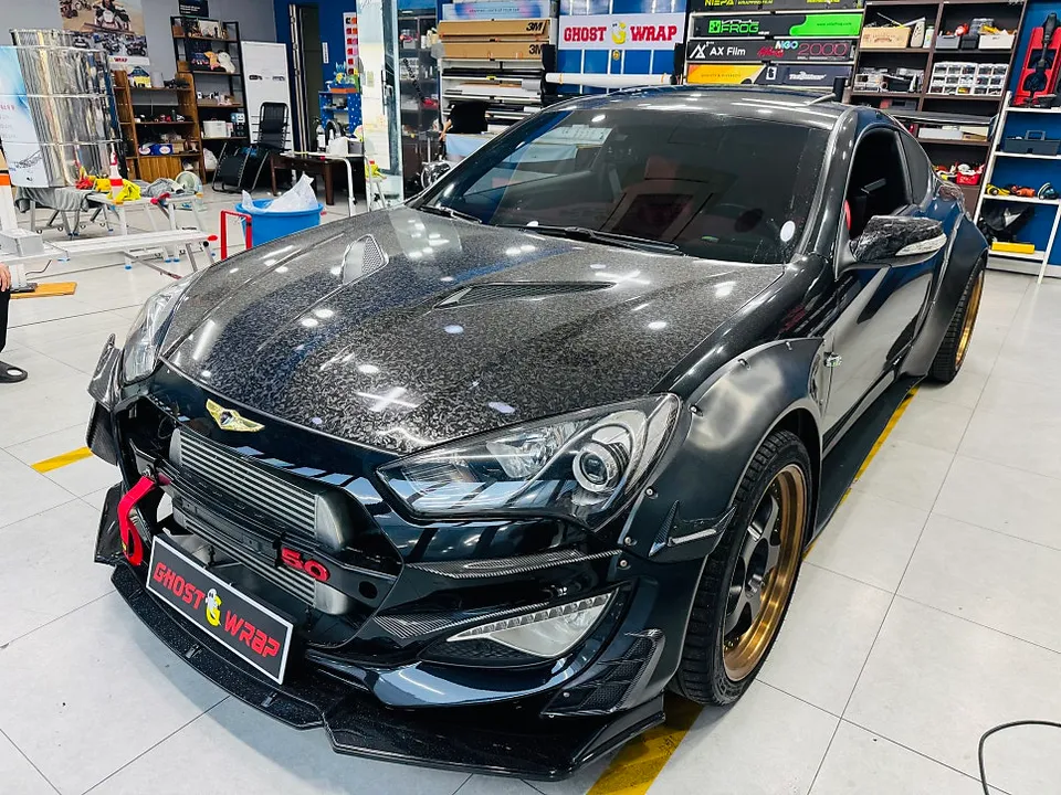 Genesis Coupe PPF施工事例|ライト・エンブレムカスタム 施工写真 2-1