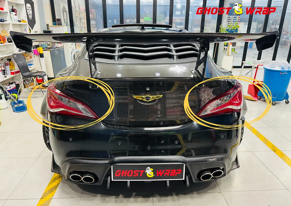 Genesis Coupe PPF施工事例|ライト・エンブレムカスタム 施工写真 4-1