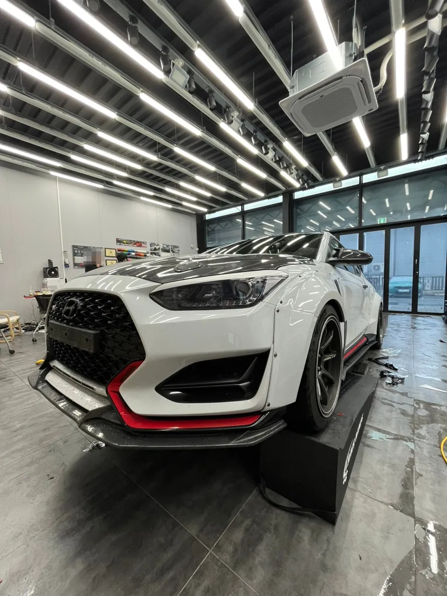 Hyundai Veloster N vinyl wrap - Hyundai Veloster N Vinyl Wrap Review: Raspberry Blue Color Change photo 3