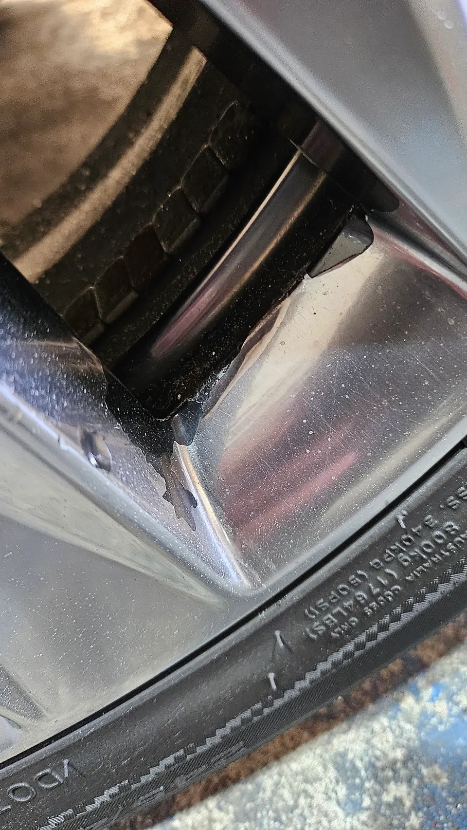 Hyundai Azera wheel repair installation result