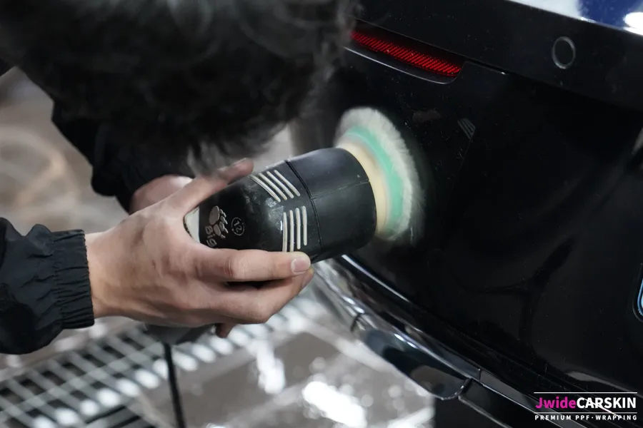 BMW i7 ppf - BMW i7 PPF Review: Scratch Removal & Prevention photo 5