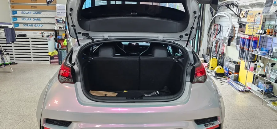 Hyundai Veloster N ambient lighting installation result