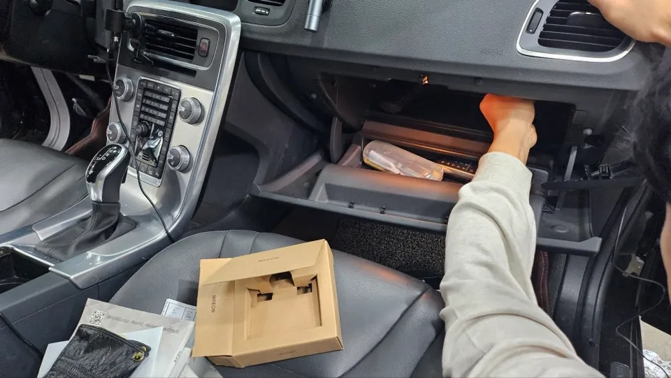 Audi Q5 Dash Cam Installation Review photo 4