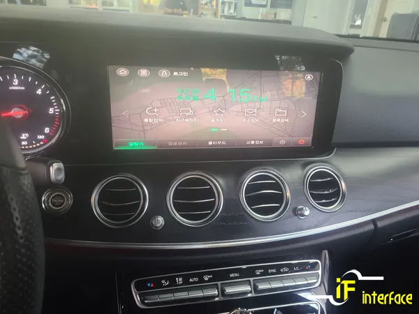 Mercedes-Benz E-Class W213のドライブレコーダー取付事例 施工写真 1-2